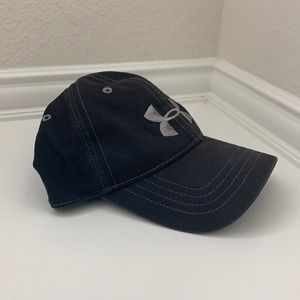 Under Armour black baseball hat MD/LG